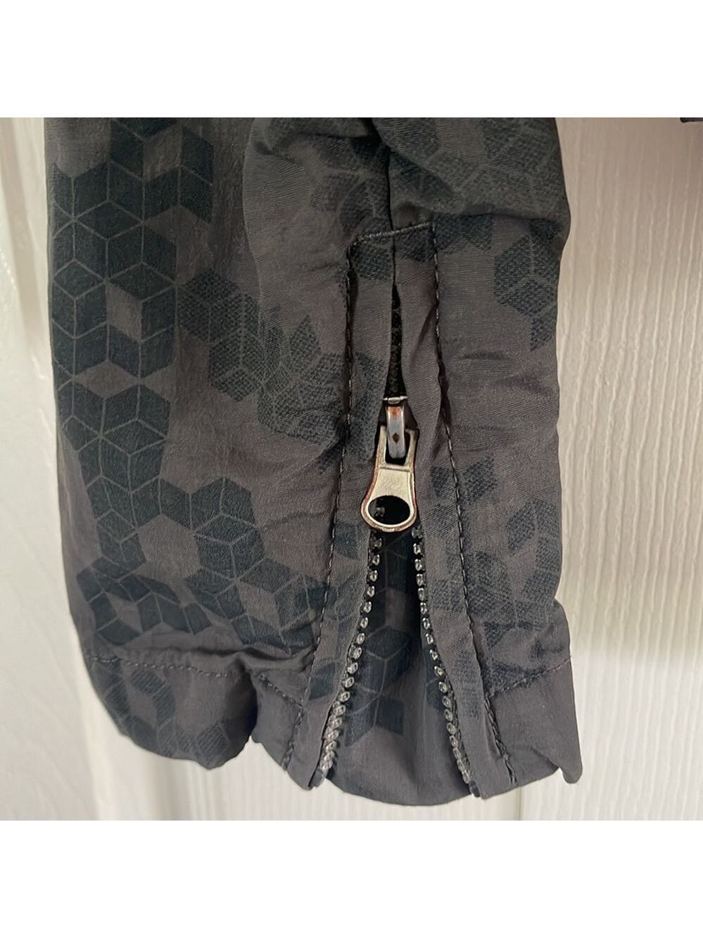 Bench Jacket Size M 🥰🥰 - Picture 3 of 5